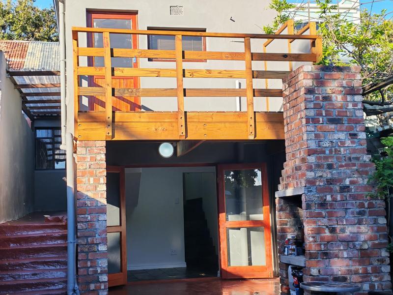 2 Bedroom Property for Sale in Woodstock Upper Western Cape
